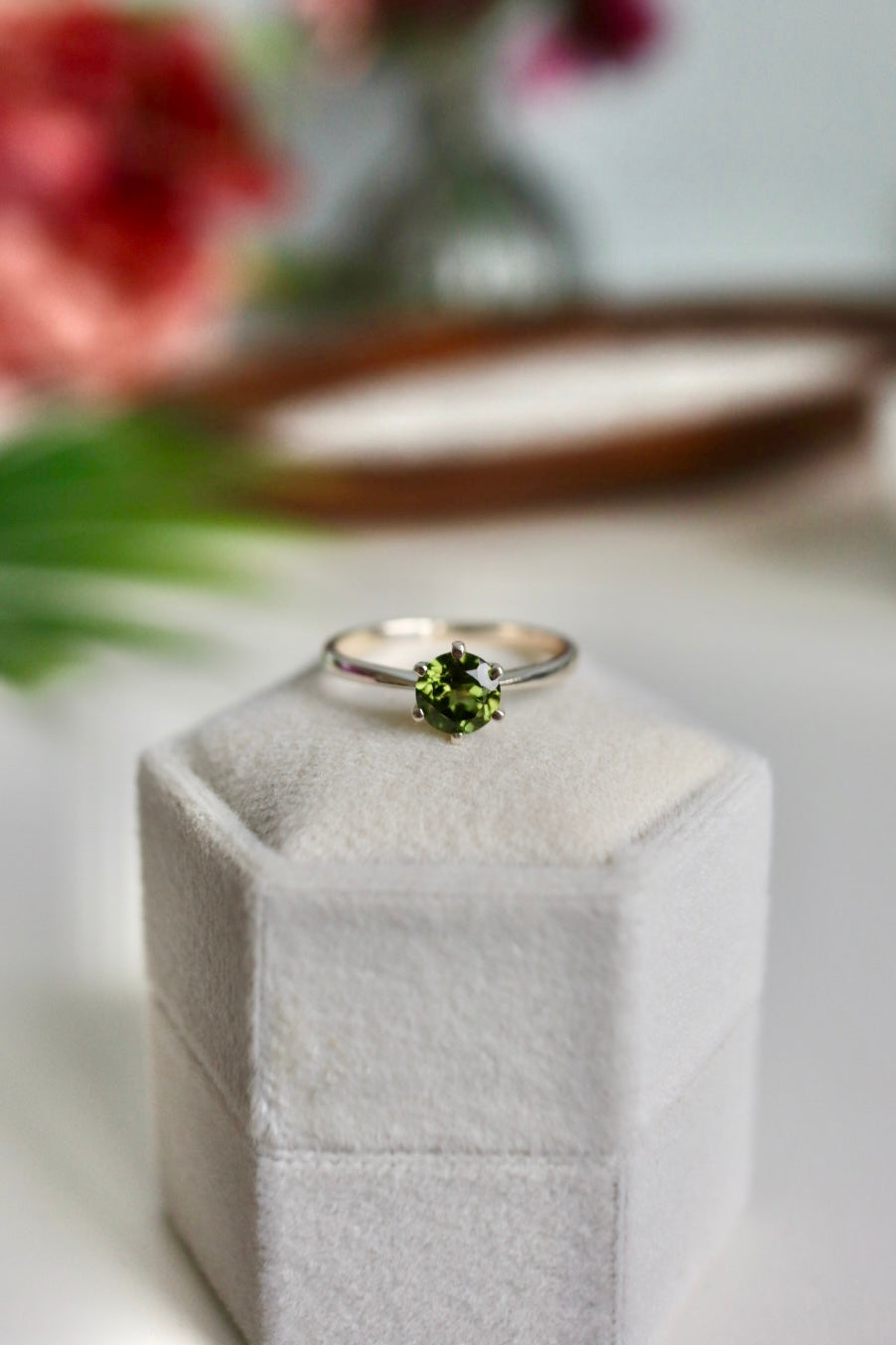 Chrome Diopside Ring, Round Cut